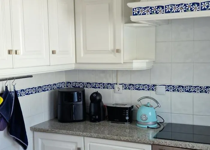 Casa Do Bairro - O Seu Refugio * Ponta Delgada